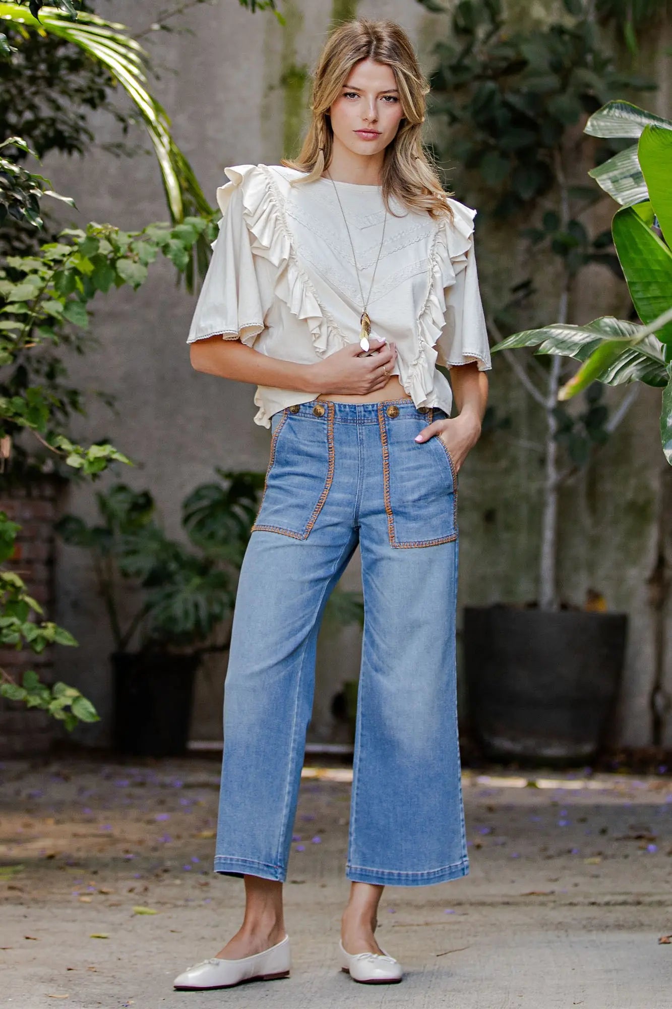 Whipstitch Pocket Cropped Pants