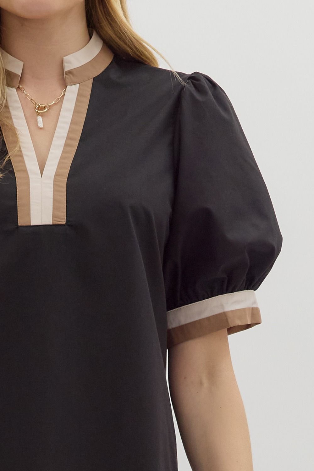 BLACK SOLID BUBBLE SLEEVE TOP WITH MULTICOLOR BAND image 2