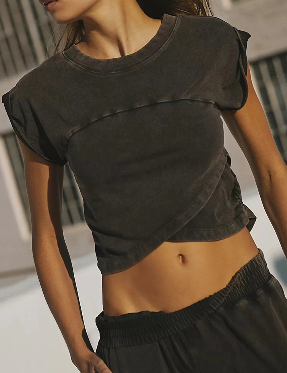 Black Ladies Solid Color Crop Top and Pants Set image 2