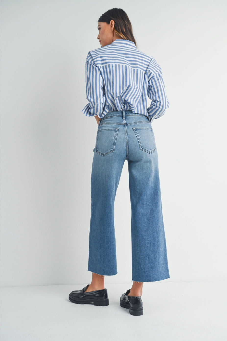 Med - Scissor Cut Wide Leg Jean image 2