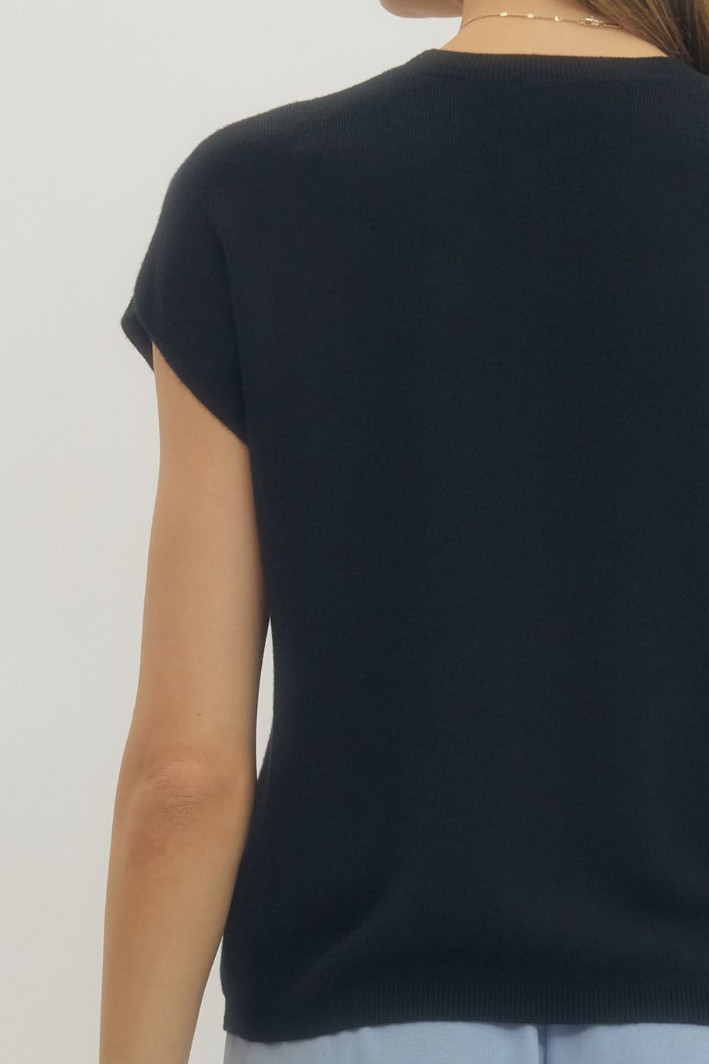 Solid Cap Sleeve Knit Top Featuring Round Neck