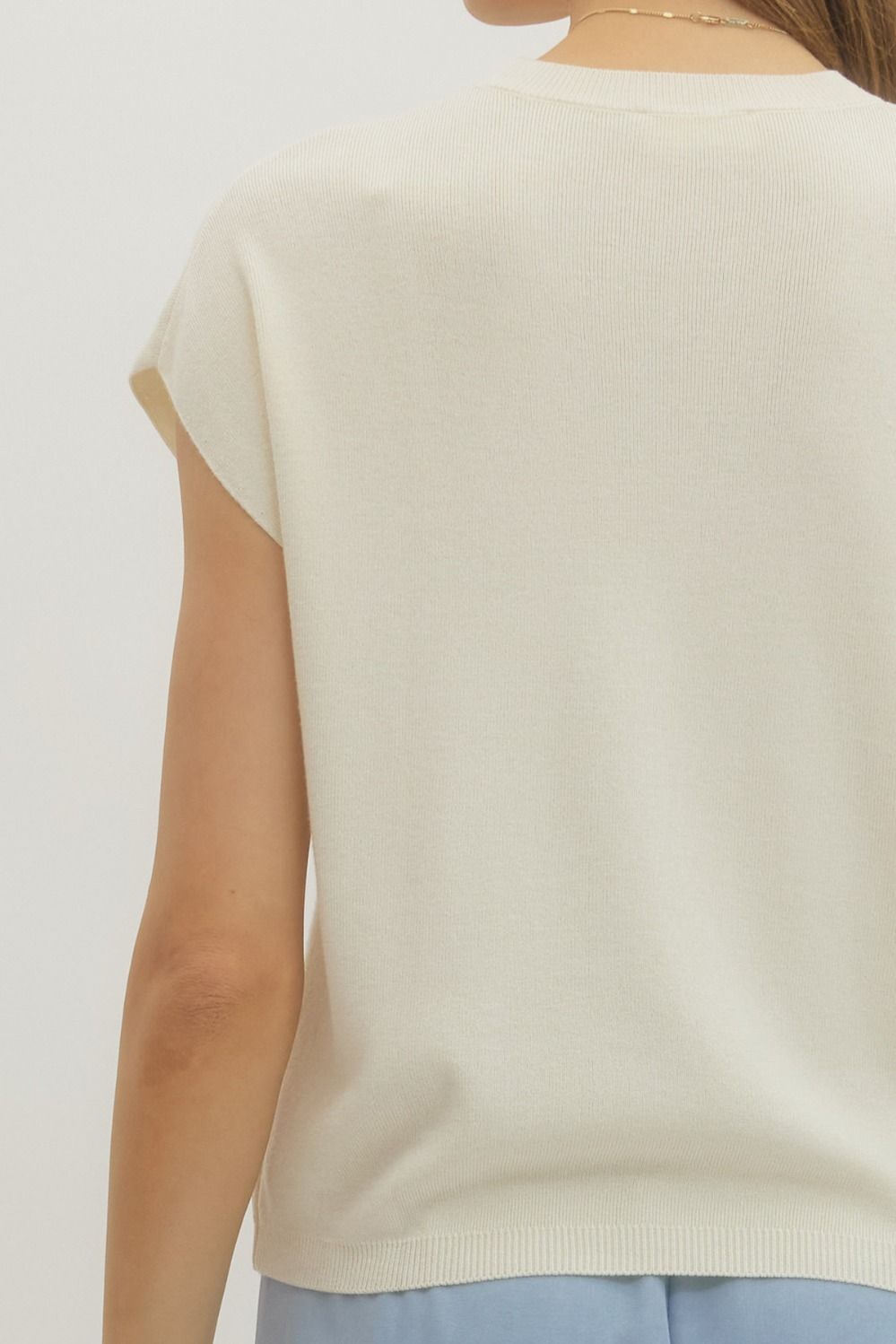 Solid Cap Sleeve Knit Top Featuring Round Neck