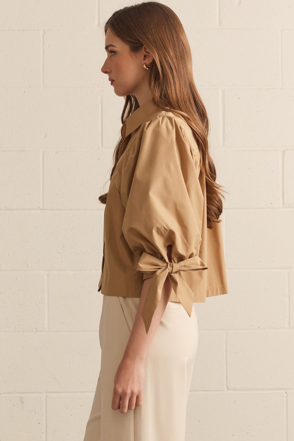 Solid 3/4 Sleeve Top with Scallop Accent