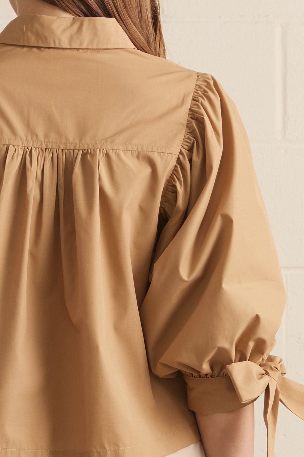 Solid 3/4 Sleeve Top with Scallop Accent