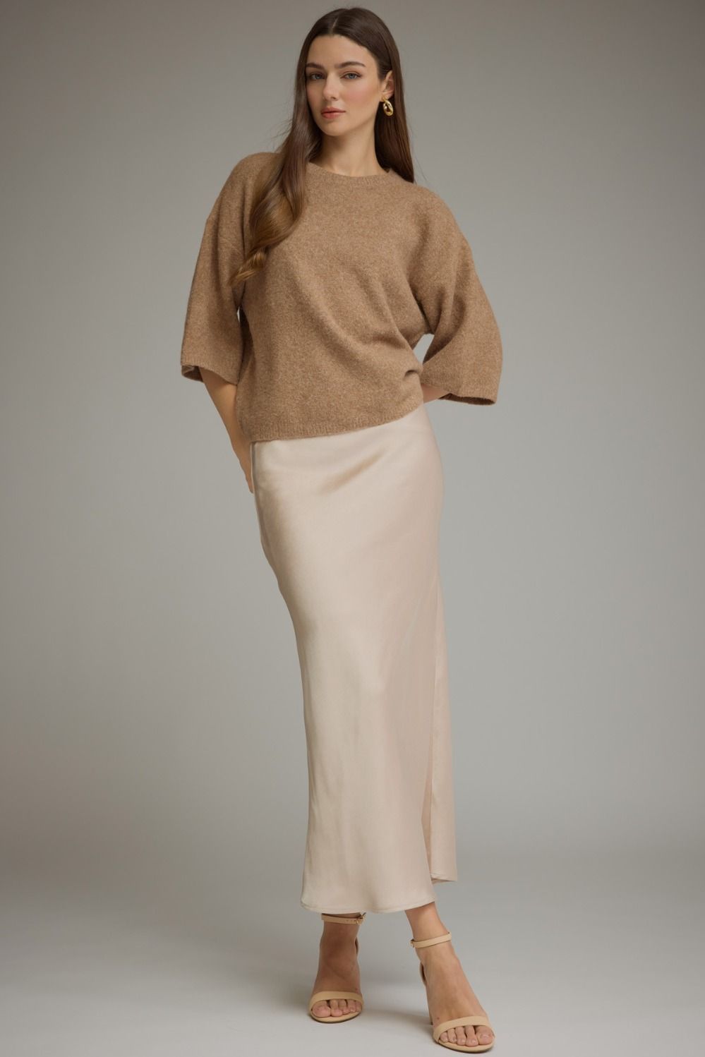 Solid 3/4 Sleeve Sweater Round Neck