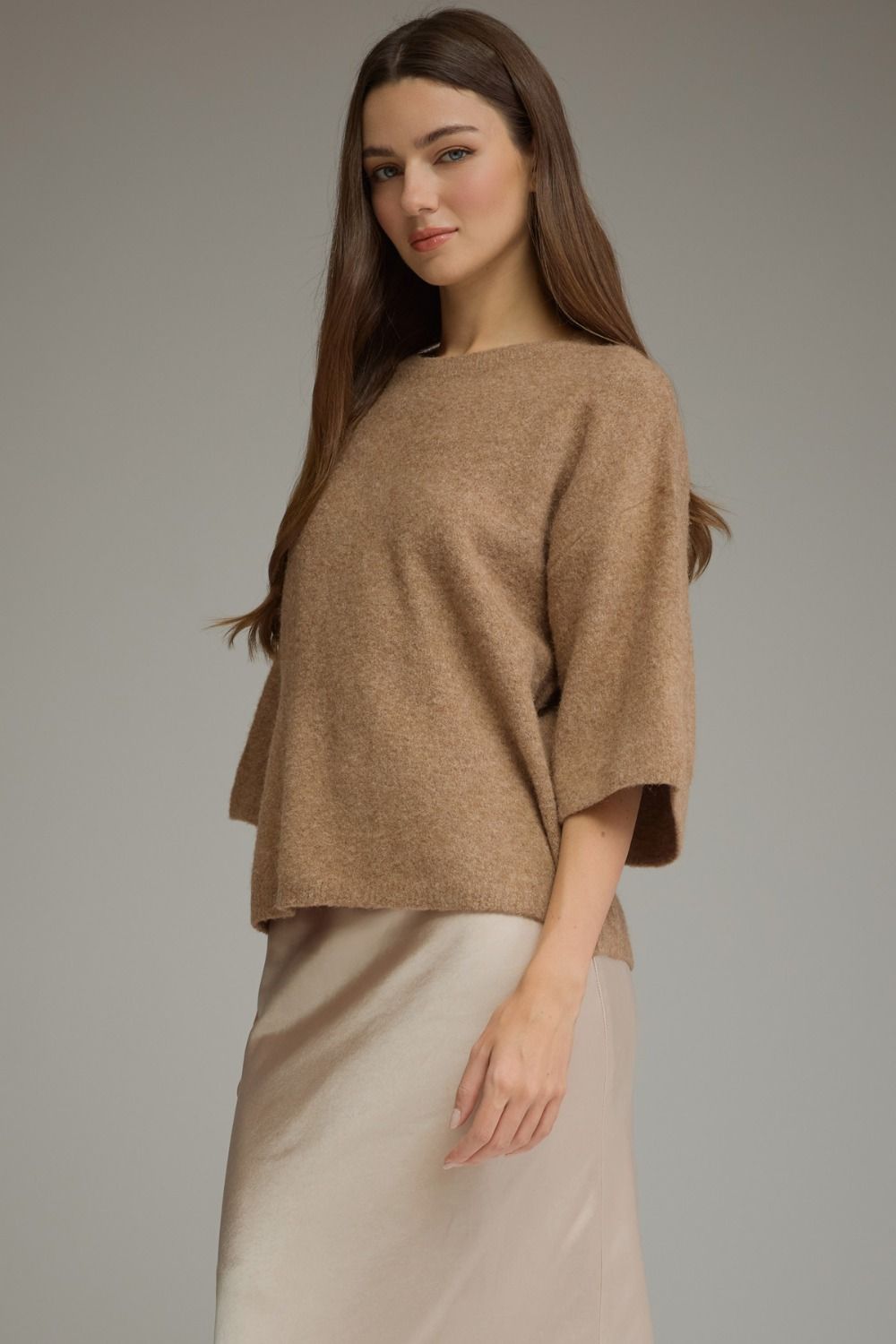 Solid 3/4 Sleeve Sweater Round Neck